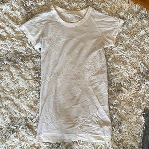 Swiftly tech tee (size 4)